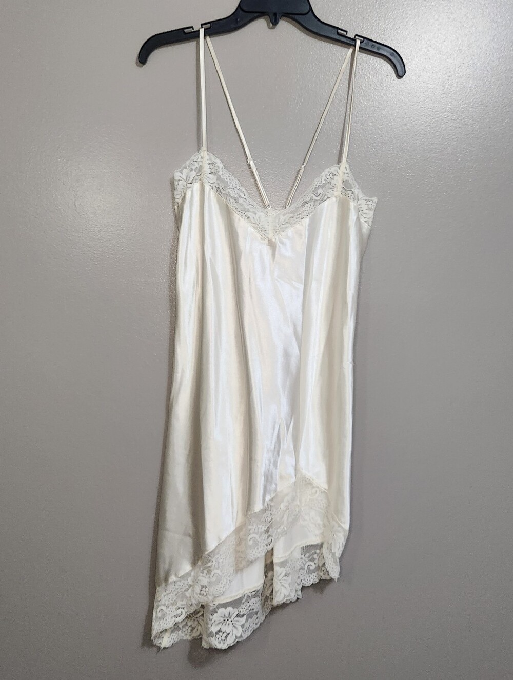 Fredericks Of Hollywood Satin Lace-Trim Slip in Ivory Size Large
